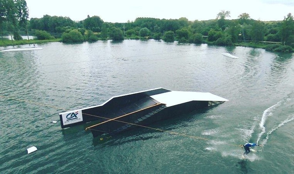 Gros custom réalisé par Fise Area